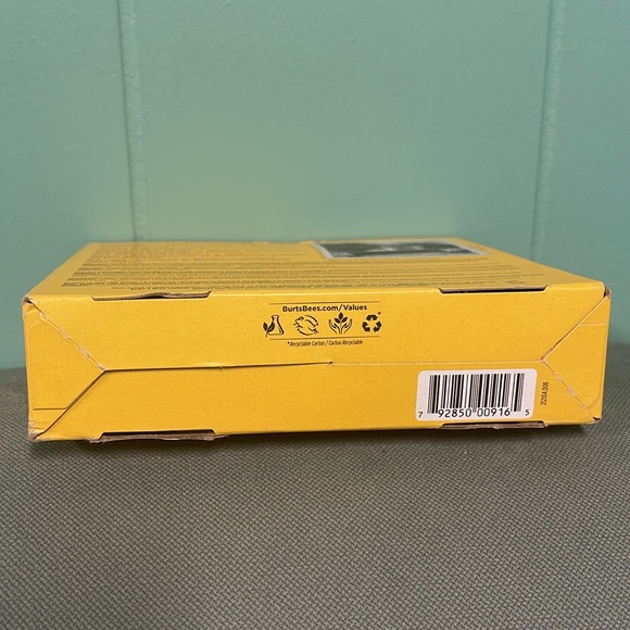 BNIB BURT’S BEES 5 PIECE ESSENTIAL KIT - Picture 14 of 14